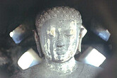 Borobudur, Buddhakopf (C) Anton Eder