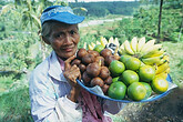 Frau mit Fruechten (C) Anton Eder