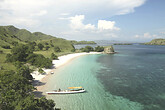 Strand Pantai Merah auf Komodo (C) Anton Eder