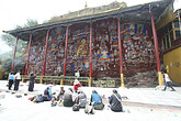 Lhasa, Felsbilder am Chagpori (C) Anton Eder