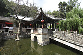 Tempel am daoistischen Berg Weibao-Shan (C) Anton Eder