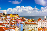 Lissabon, Alfama (C) Sean Pavone 2015, Fotolia.com