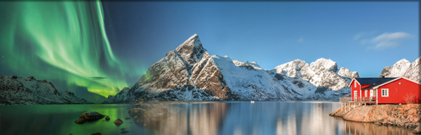 Nordlicht bei Tromsø © jamenpercy/Fotolia.com | Reine, Lofoten © demerzel21/Fotolia.com